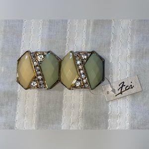 4 Piece Costume Jewelry Set Gold Green Cream Necklace Earrings NWT Bracelet